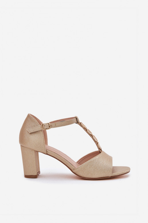 Kuldse värviga naiste kõrge kontsaga...