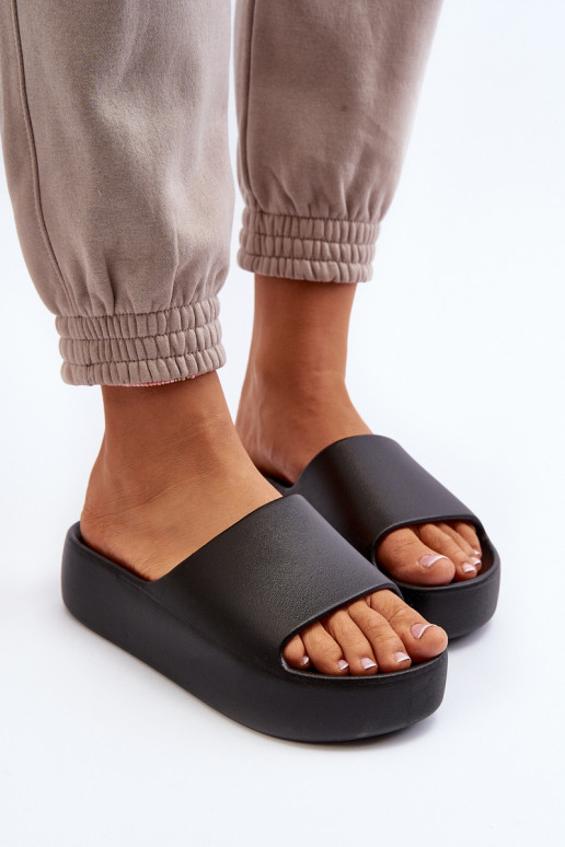 Naiste mustad plätud paksul...