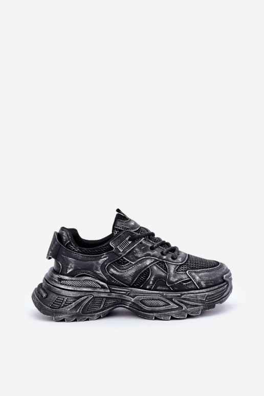 Must värv naiste spordijalatsid