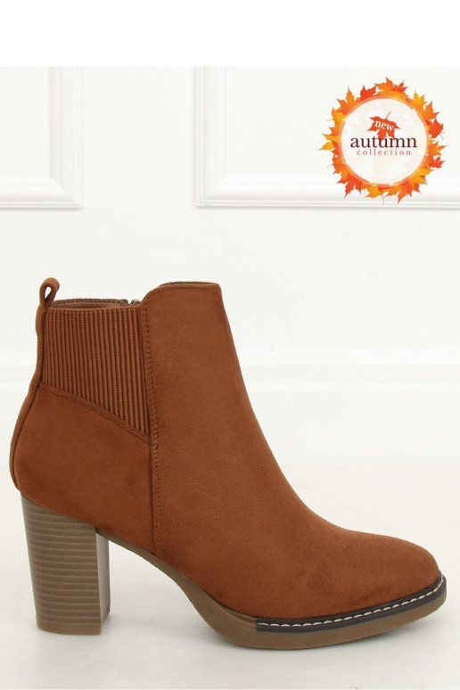 Kõrge kontsaga poolsaapad Inello