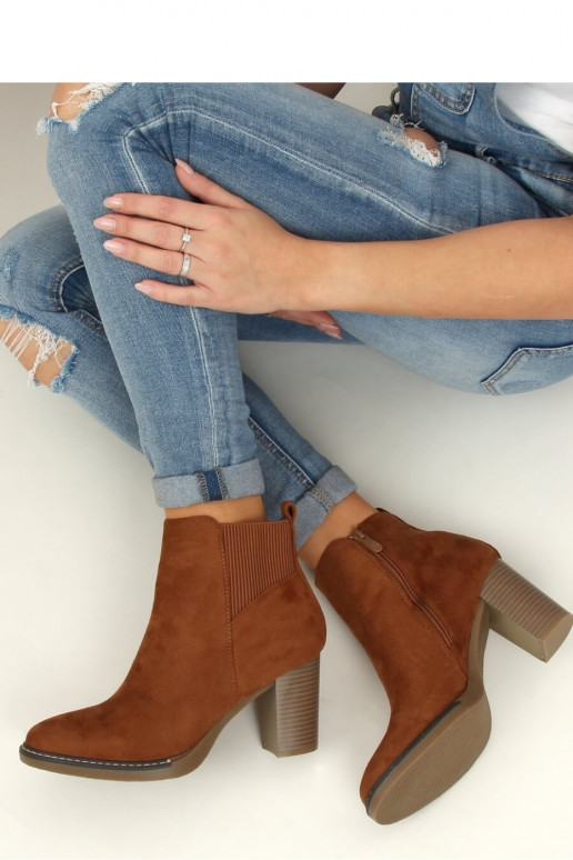 Kõrge kontsaga poolsaapad Inello