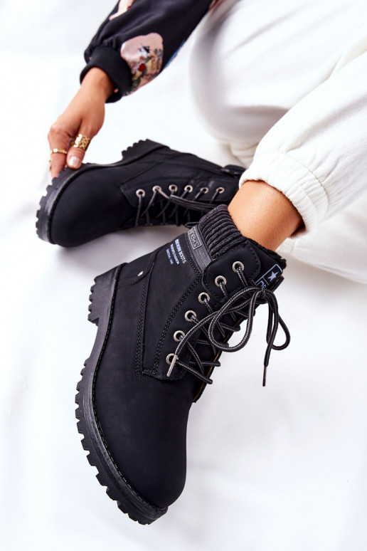 Naiste poolsaapad mustad Grunders