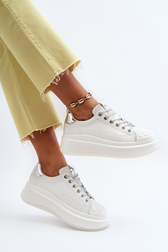 Nahk Sneakers tüüpi jalanõud Naiselik platvormiga GOE NN2N4033 valget värvi
