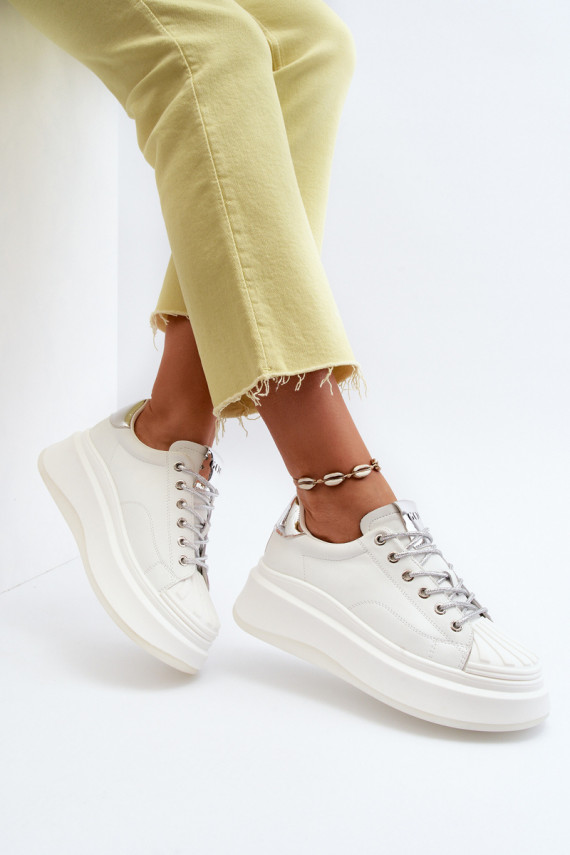 Nahk Sneakers tüüpi jalanõud Naiselik platvormiga GOE NN2N4033 valget värvi