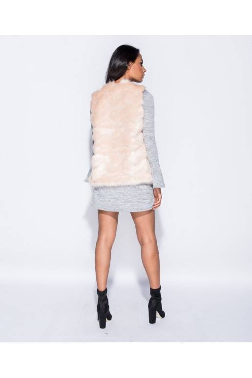 RINNAHOIDJA "Chevron Pattern Faux Fur" RINNAHOIDJA "Chevron Pattern Faux Fur"