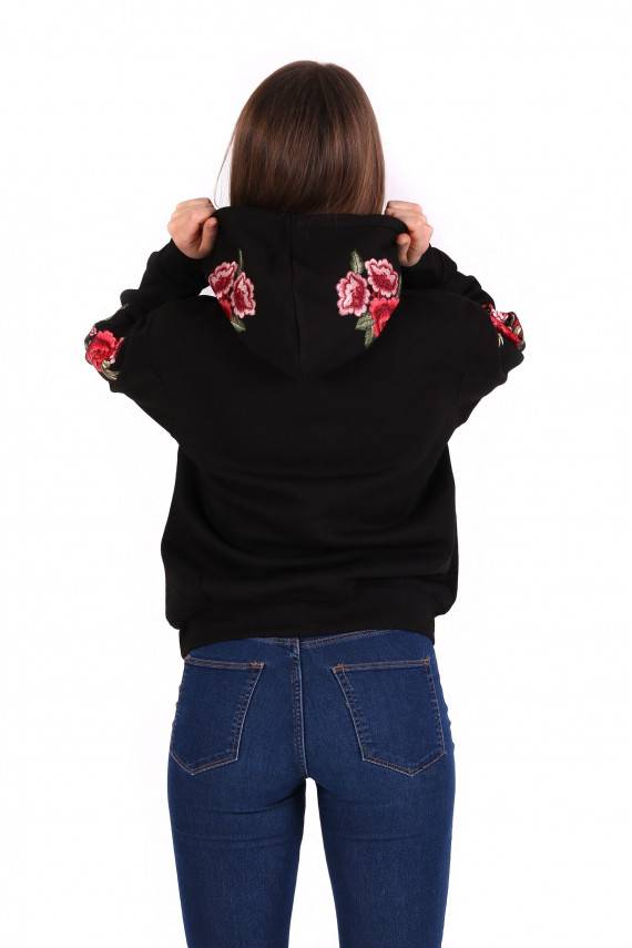 Black Jumper kohalik tüdrukute gäng