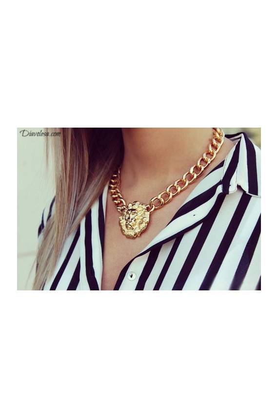 KAELAEHE "Lion on the Chain"