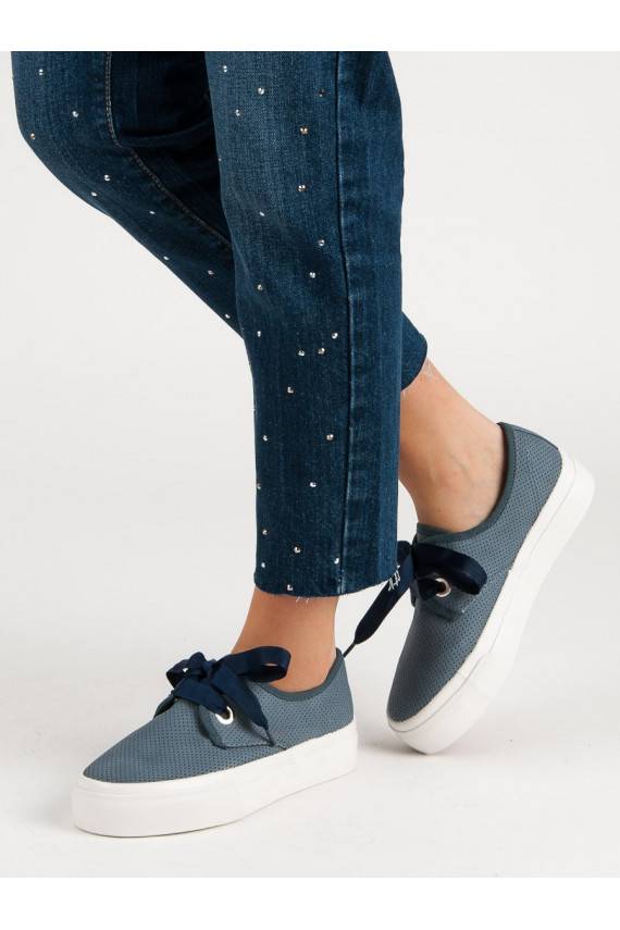 paelte ja lehvidega vaba aja jalatsid