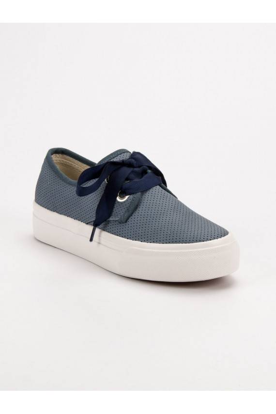 paelte ja lehvidega vaba aja jalatsid