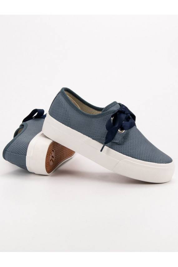 paelte ja lehvidega vaba aja jalatsid