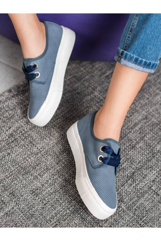 paelte ja lehvidega vaba aja jalatsid