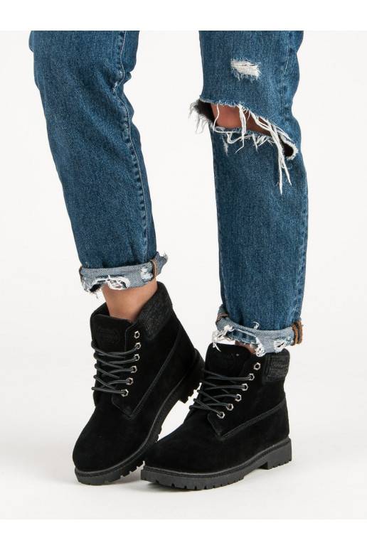 mustad saapad naturaalsest nahast