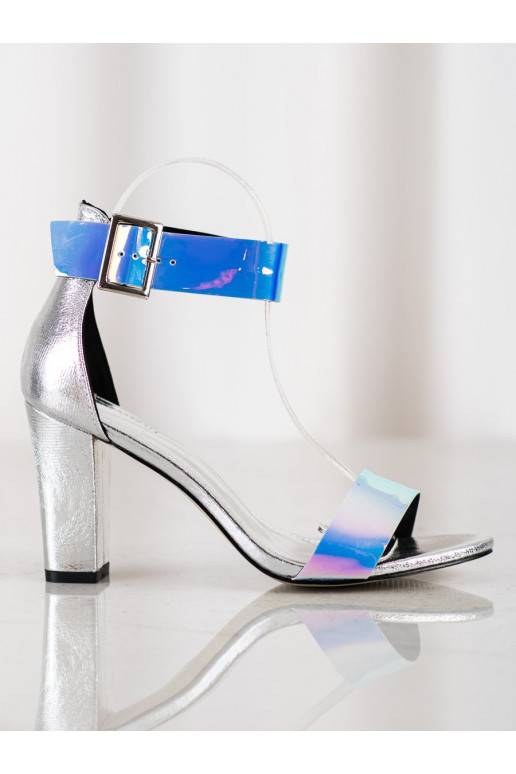sandaalid kõrge jämeda kontsaga läikivate detailidega 