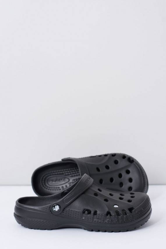 Plätud mustad