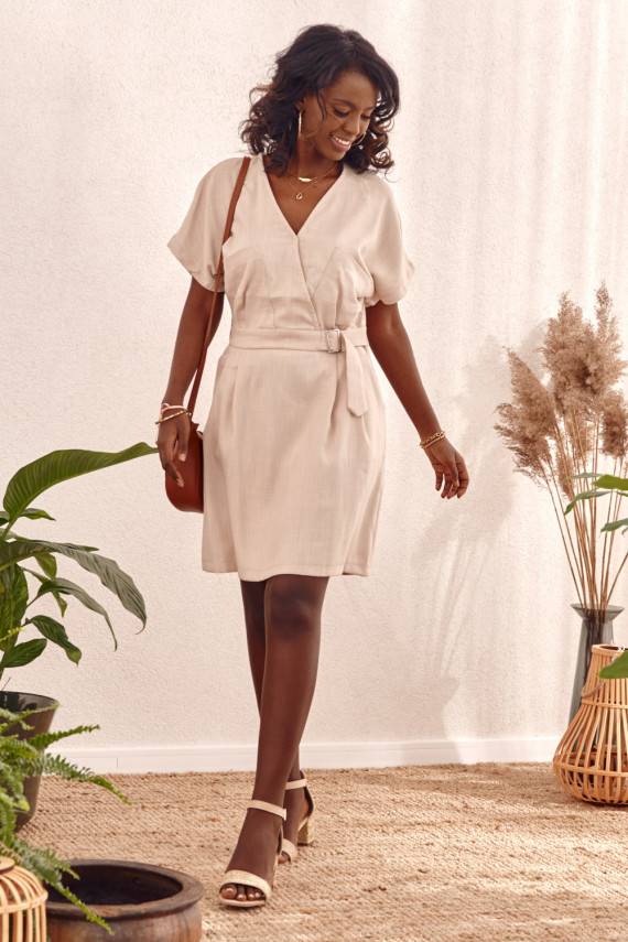 Kleit ümbriku tüüpi dekolteega beež