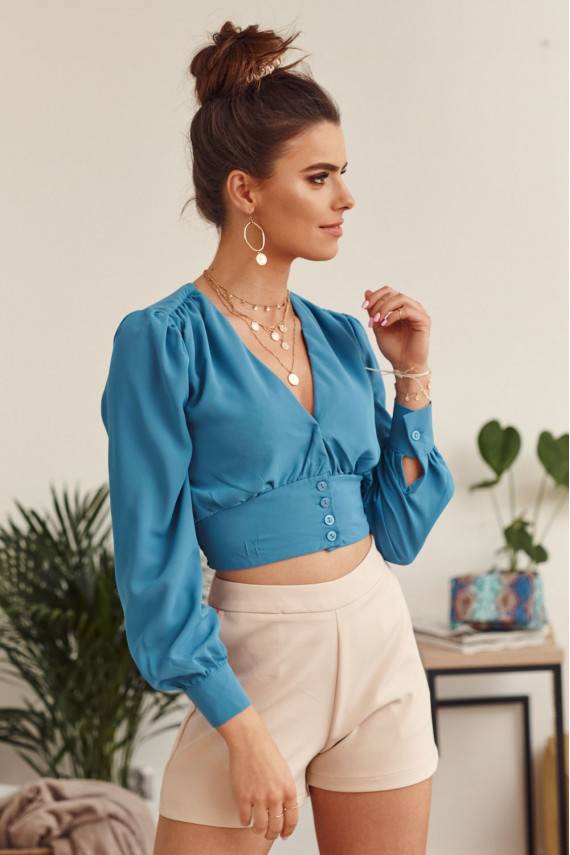 Lühike pikkade varrukatega pluus