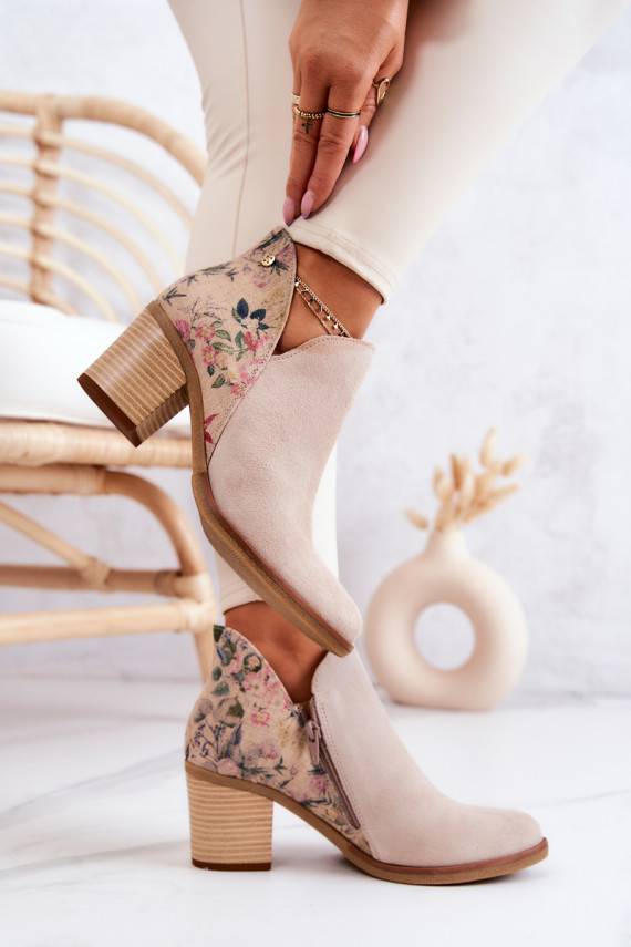 Naiste poolsaapad  kõrge jämeda kontsaga  Elevandiluu värvi 04492