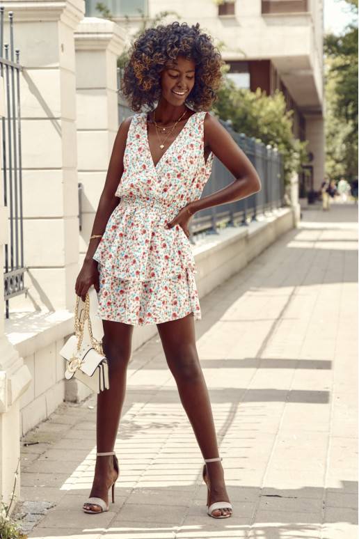 Kleit  erinevad värvid Kleit  erinevad värvid