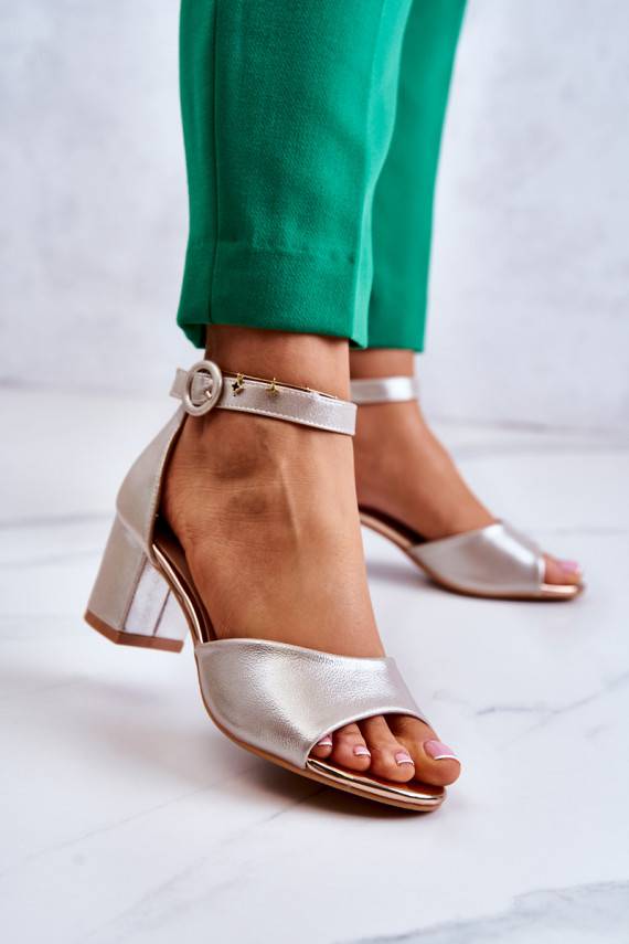 Naistesandaalid  kõrge jämeda kontsaga Vinceza 22-20100 Kuldset värvi