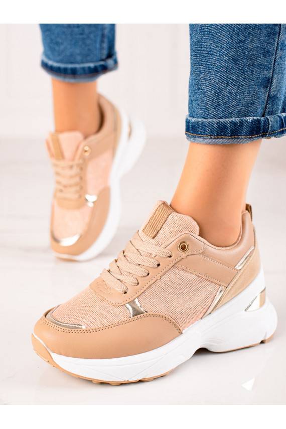 Stiilsed Sneakers tüüpi jalanõud platvormiga