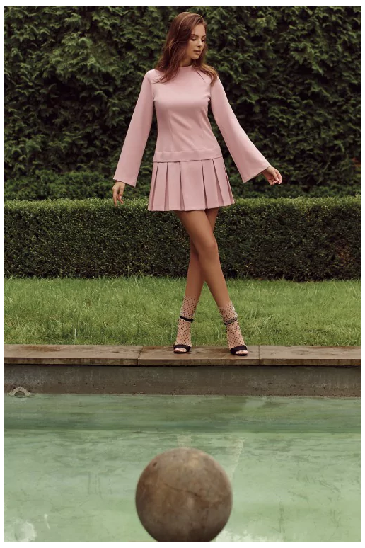 Makoveri roosa kokteilikleit