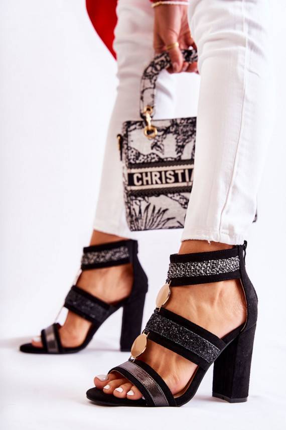 Naistesandaalid kõrge jämeda kontsaga mustad Laurita