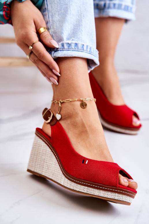   Mugavad sandaalid pannaldega runased Thallas