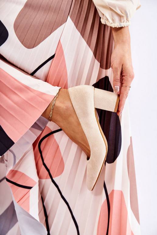 Klassikalise mudeli Kingad seemisnakhsed kõrge jämeda kontsaga beeži värvi Lency