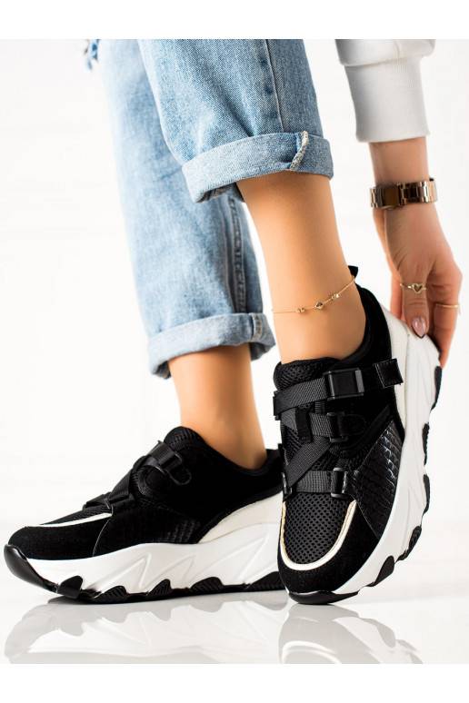 Sneakers tüüpi jalanõud neetide ja pandlaga POTOCKI 