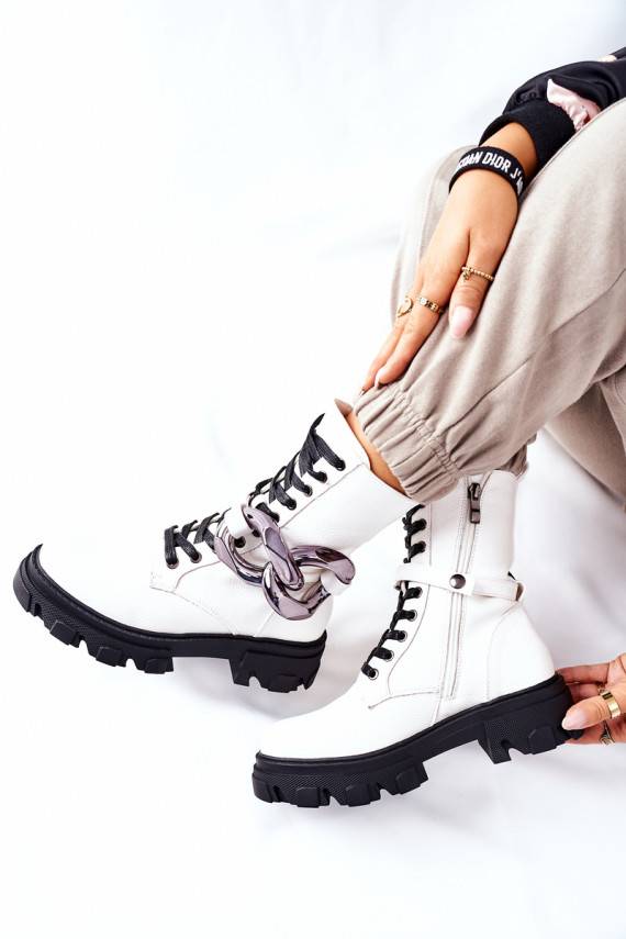 S. Barski Naiste poolsaapad valget värvi Jensen