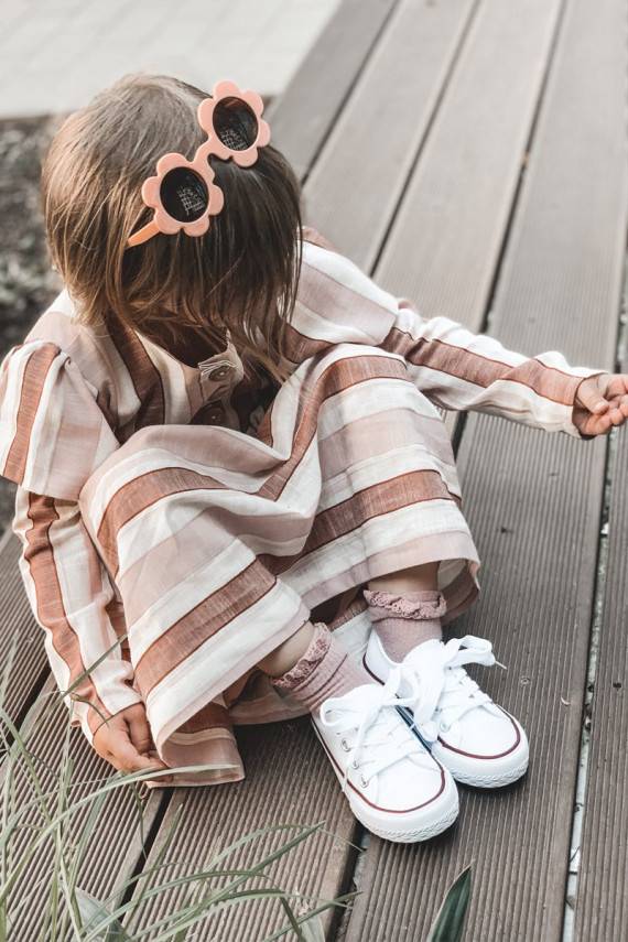 Laste vabaajajalatsid Klassikalise mudeli valget värvi Filemon