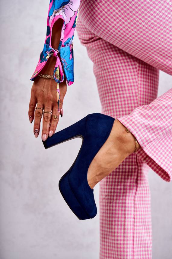 Klassikalise mudeli Kingad kõrge jämeda kontsaga tumesinist värvi Soro