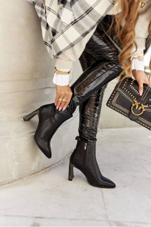   Naiste poolsaapad mustad kõrge jämeda kontsaga Olastis