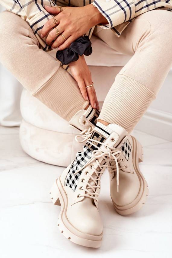 säärsaapad  beeži värvi Love Story