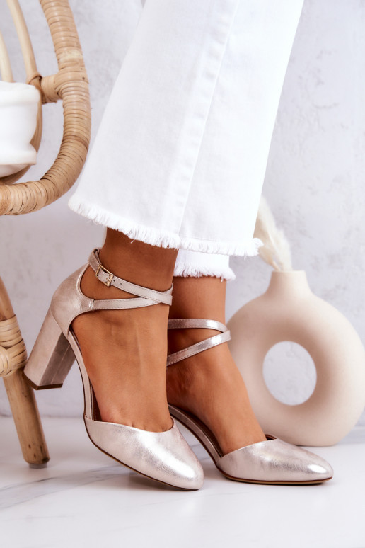 Kingad   kõrge jämeda kontsaga Sergio Leone SK851 Kuldset värvi