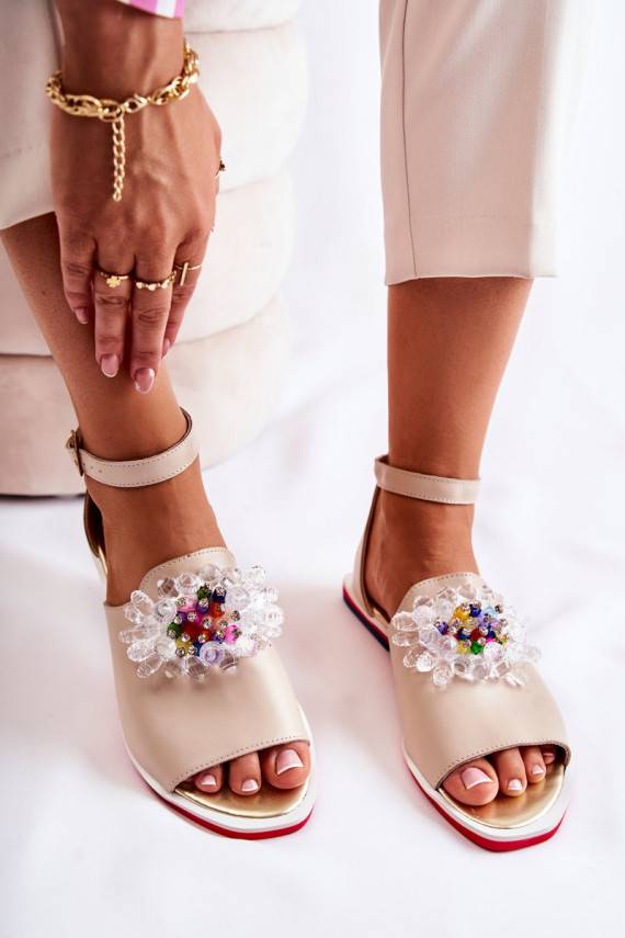     sandaalid kaunistustega beeži värvi Nevassa