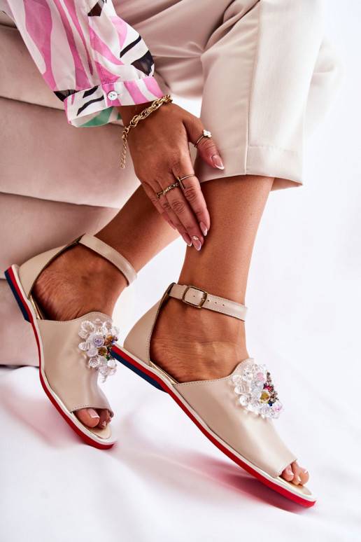     sandaalid kaunistustega beeži värvi Nevassa