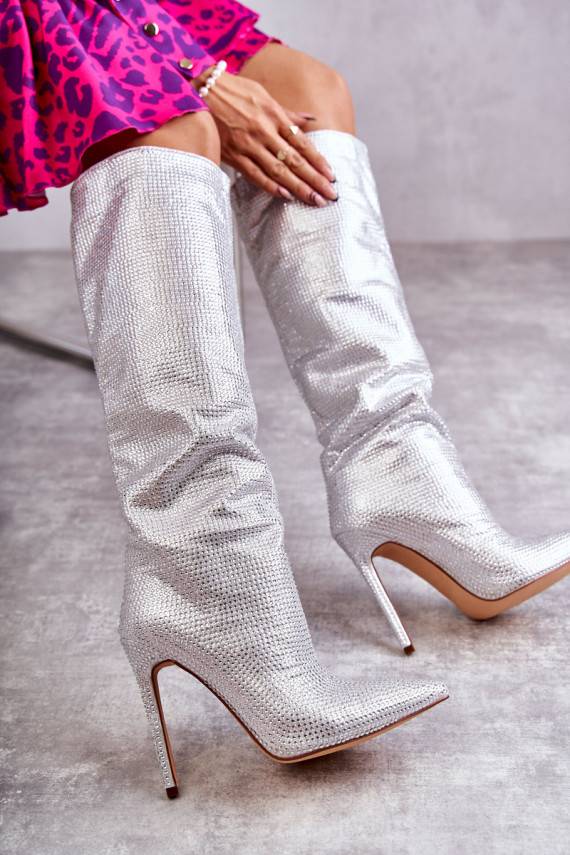 Moekad pika säärega saapad kõrge jämeda kontsaga säravate kristallidega Hõbedat värvi Lovisa