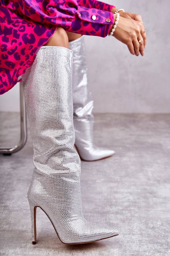 Moekad pika säärega saapad kõrge jämeda kontsaga säravate kristallidega Hõbedat värvi Lovisa