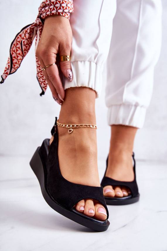   Seemisnahast kingad pannaldega mustad Camille