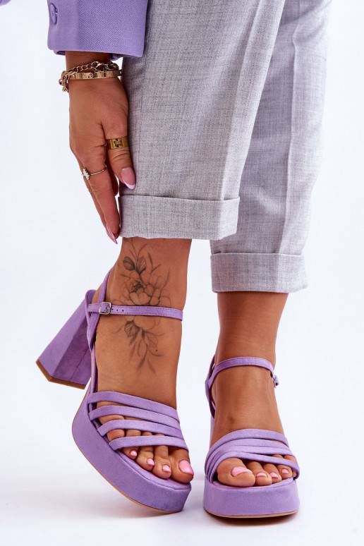   Seemisnahast kingad kõrge jämeda kontsaga  violetset värvi Verda