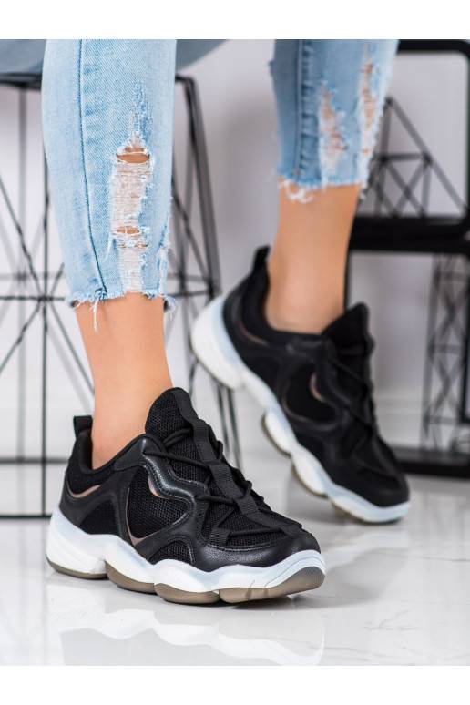 Stiilsed mustad Sneakers tüüpi jalanõud 