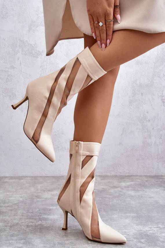 Moekad    Naiste poolsaapad kõrge jämeda kontsaga beeži värvi Deyna