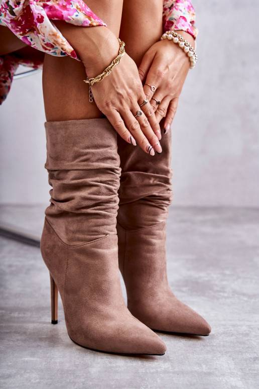   Marszczone Naiste poolsaapad pika säärega saapad pruunid värvi Laguna